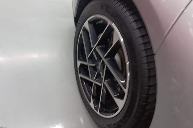 Used XPeng P7+ 2024 Ultra-Long Range Max Right Rear Wheel Hub