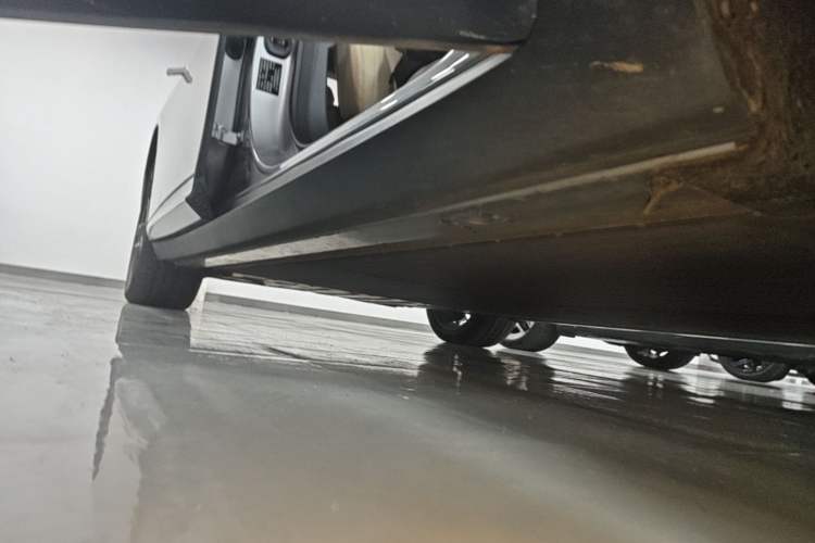 Used XPeng P7+ 2024 Ultra-Long Range Max Right Side Sill