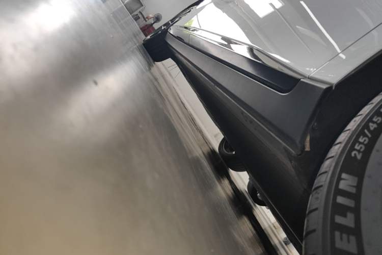Used XPeng P7+ 2024 Long-Range Max Right Side Sill