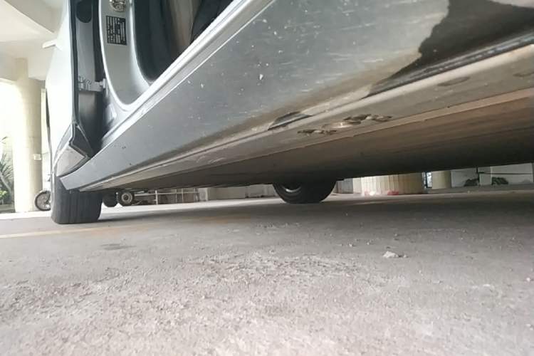 Used XPeng P7+ 2024 Ultra-Long Range Max Right Side Sill