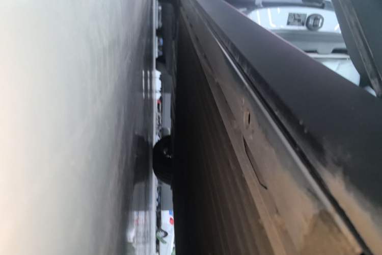 Used XPeng P7+ 2024 Long-Range Max Right Side Sill
