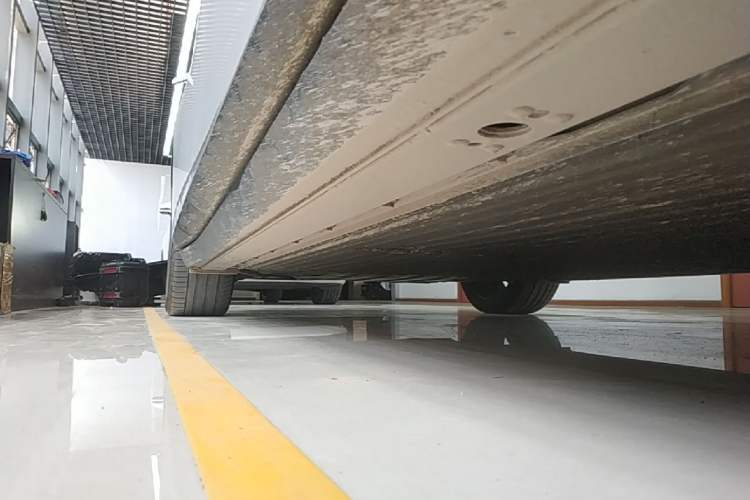 Used XPeng P7+ 2024 Long-Range Max Right Side Sill