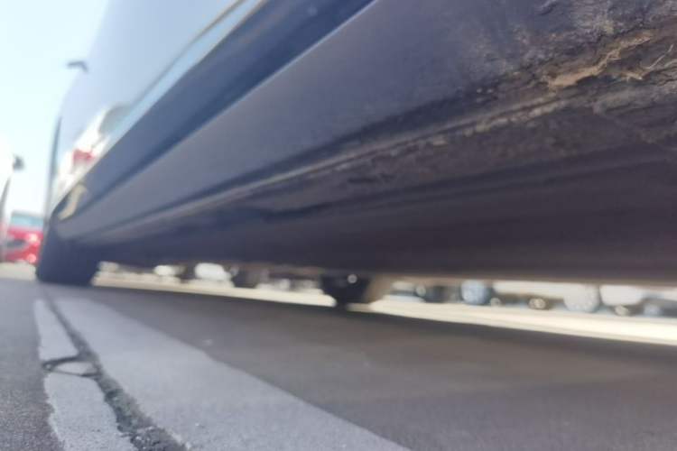 Used XPeng P7+ 2024 Ultra-Long Range Max Right Side Sill