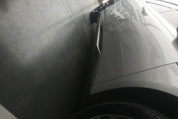 Used XPeng P7+ 2024 Long-Range Max Right Side Sill