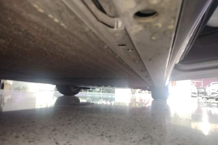 Used XPeng P7+ 2024 Long-Range Max Right Side Sill