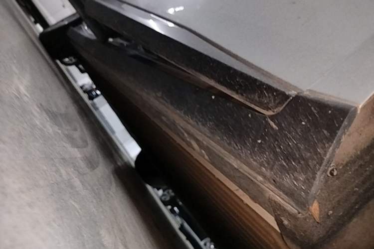Used XPeng P7+ 2024 Long-Range Max Right Side Sill