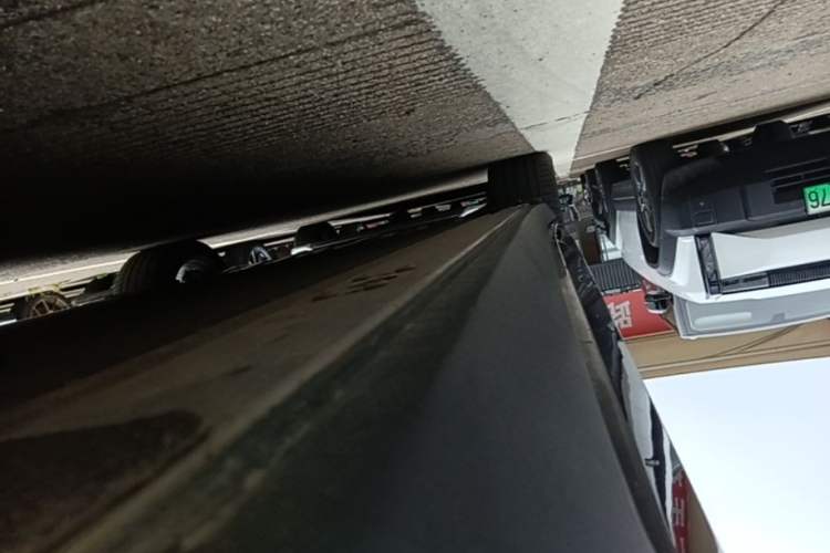 Used XPeng P7+ 2024 Long-Range Max Right Side Sill