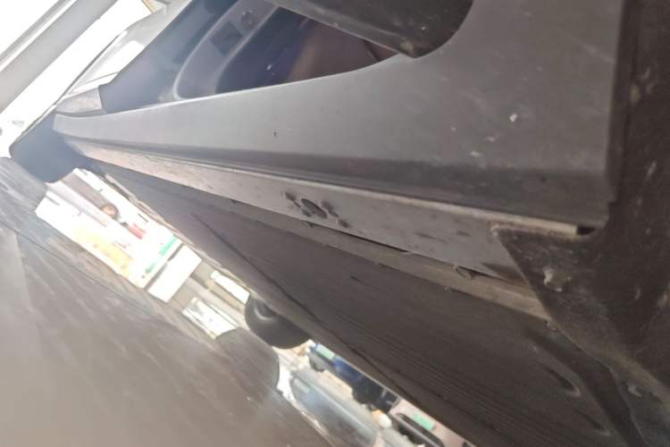 Used XPeng P7+ 2024 Long-Range Max Right Side Sill
