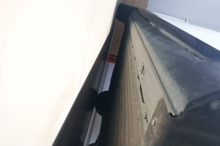 Used XPeng P7+ 2024 Long-Range Max Right Side Sill