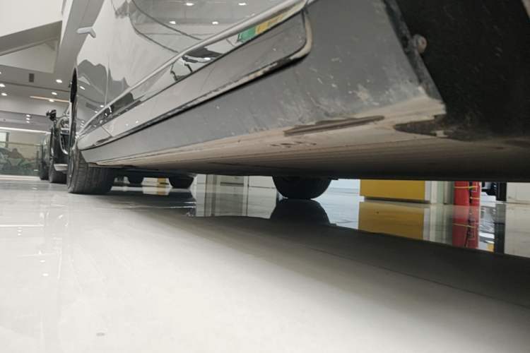 Used XPeng P7+ 2024 Long-Range Max Right Side Sill