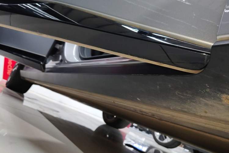 Used XPeng P7+ 2024 Ultra-Long Range Max Right Side Sill