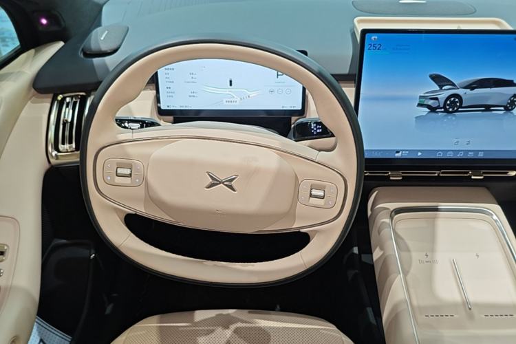 Used XPeng P7+ 2024 Long-Range Max Steering Wheel