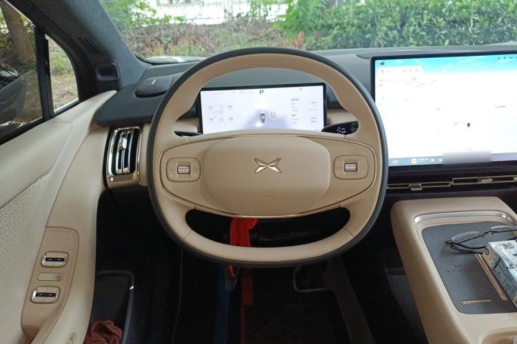 Used XPeng P7+ 2024 Long-Range Max Steering Wheel