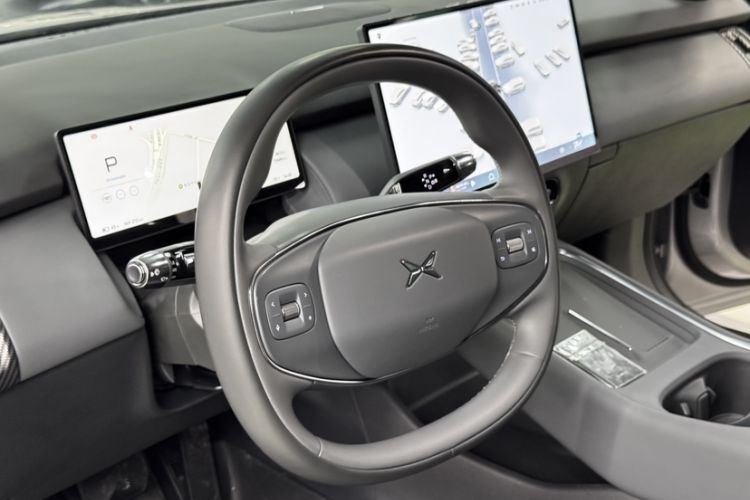 Used XPeng P7+ 2024 Long-Range Max Steering Wheel