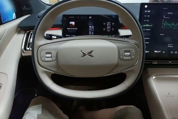 Used XPeng P7+ 2024 Long-Range Max Steering Wheel