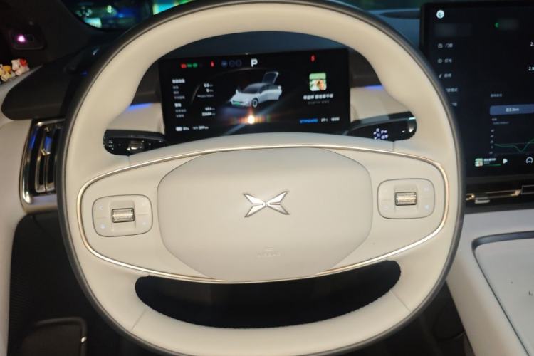 Used XPeng P7+ 2024 Long-Range Max Steering Wheel