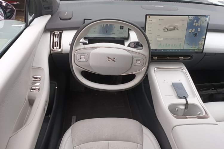 Used XPeng P7+ 2024 Long-Range Max Steering Wheel