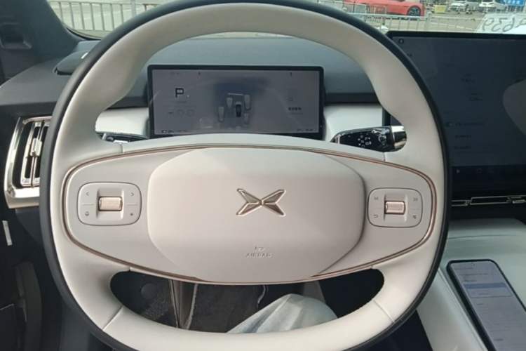 Used XPeng P7+ 2024 Long-Range Max Steering Wheel