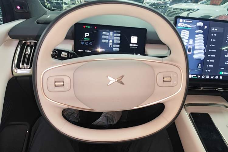 Used XPeng P7+ 2024 Long-Range Max Steering Wheel