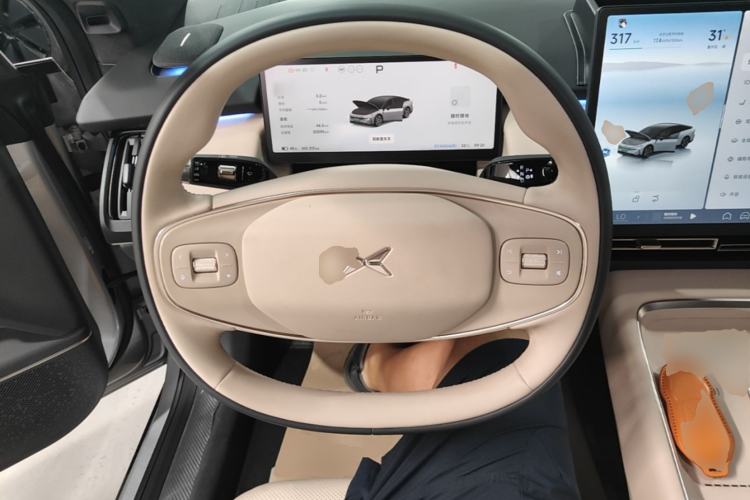 Used XPeng P7+ 2024 Long-Range Max Steering Wheel