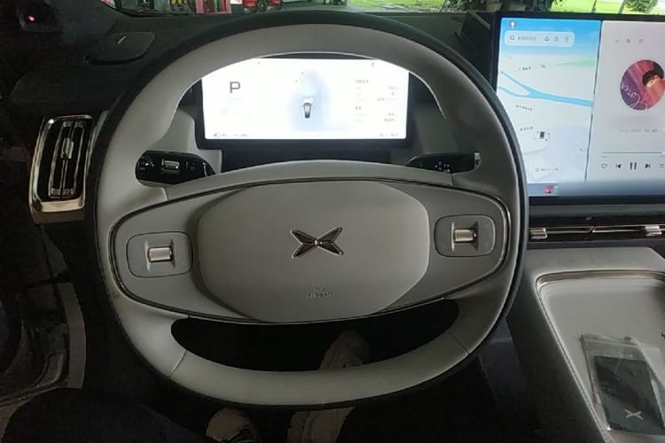 Used XPeng P7+ 2024 Ultra-Long Range Max Steering Wheel