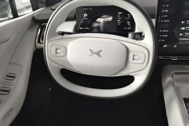Used XPeng P7+ 2024 Long-Range Max Steering Wheel