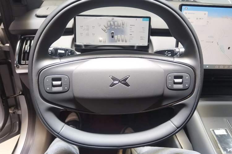 Used XPeng P7+ 2024 Long-Range Max Steering Wheel
