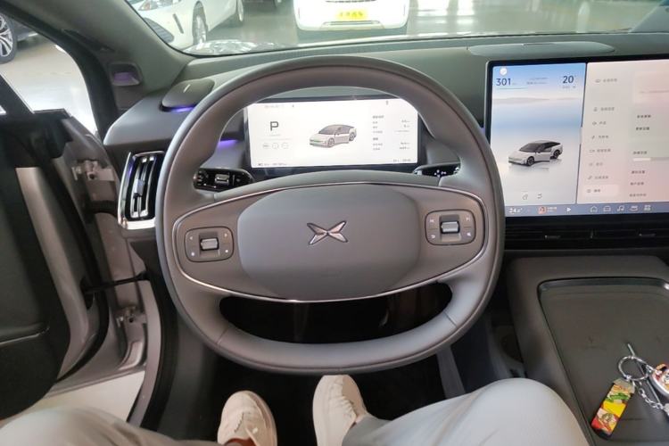 Used XPeng P7+ 2024 Long-Range Max Steering Wheel