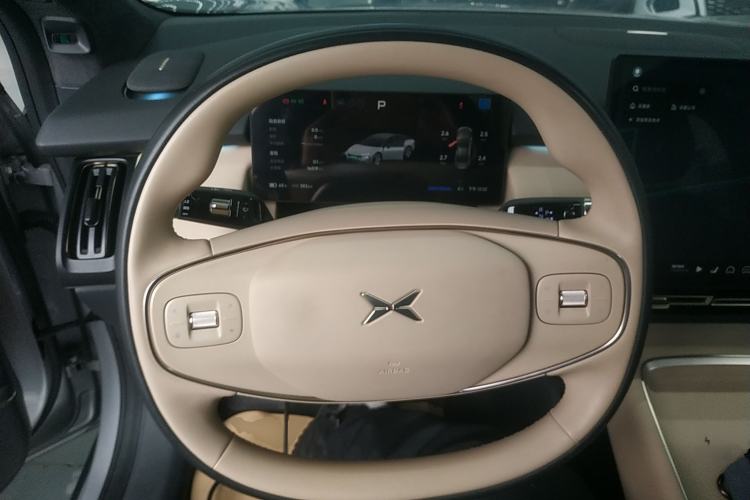 Used XPeng P7+ 2024 Long-Range Max Steering Wheel