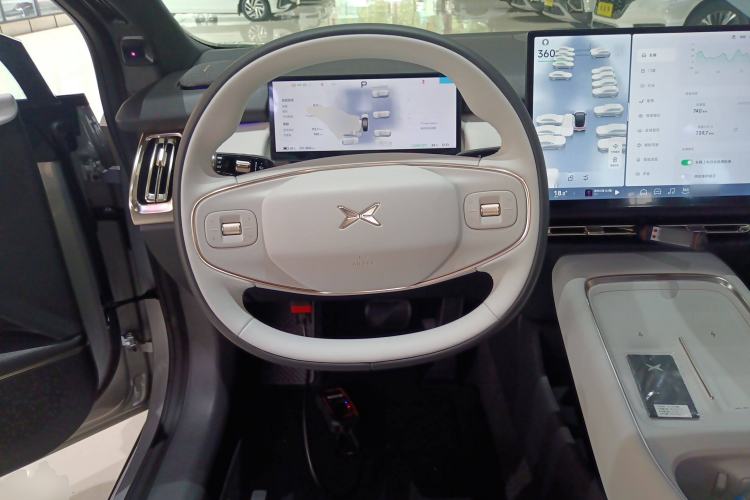 Used XPeng P7+ 2024 Long-Range Max Steering Wheel