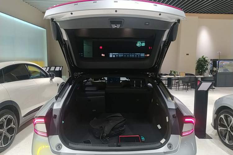 Used XPeng P7+ 2024 Long-Range Max Trunk