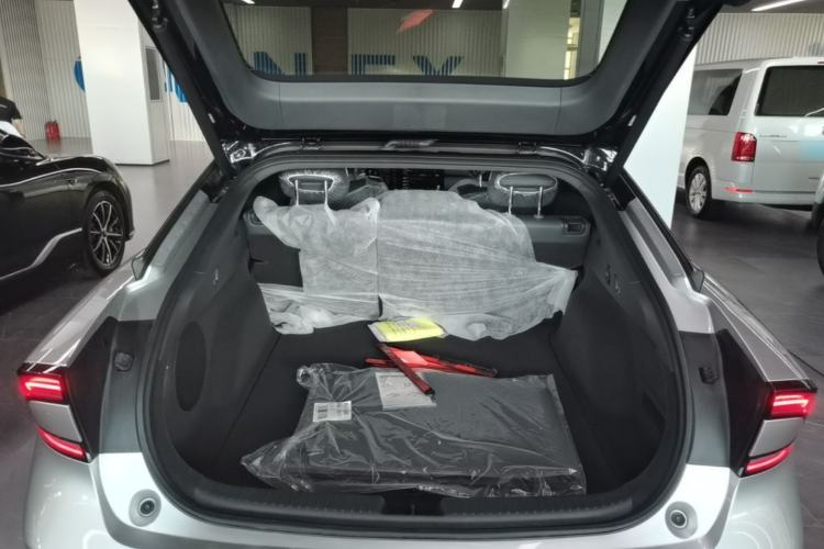 Used XPeng P7+ 2024 Ultra-Long Range Max Trunk