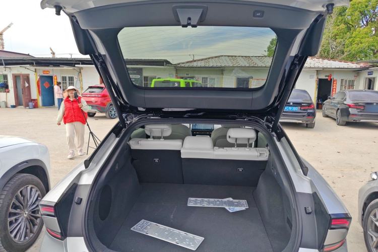 Used XPeng P7+ 2024 Long-Range Max Trunk