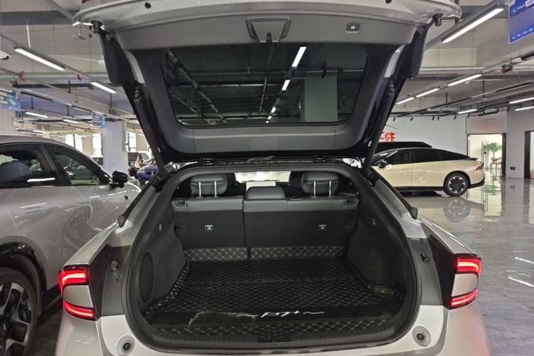 Used XPeng P7+ 2024 Long-Range Max Trunk