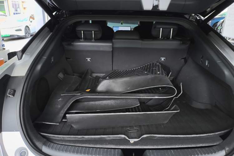 Used XPeng P7+ 2024 Long-Range Max Trunk