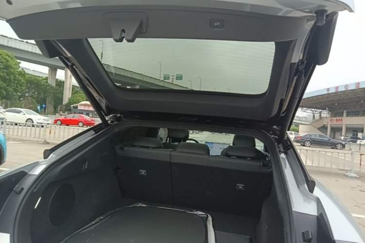 Used XPeng P7+ 2024 Long-Range Max Trunk