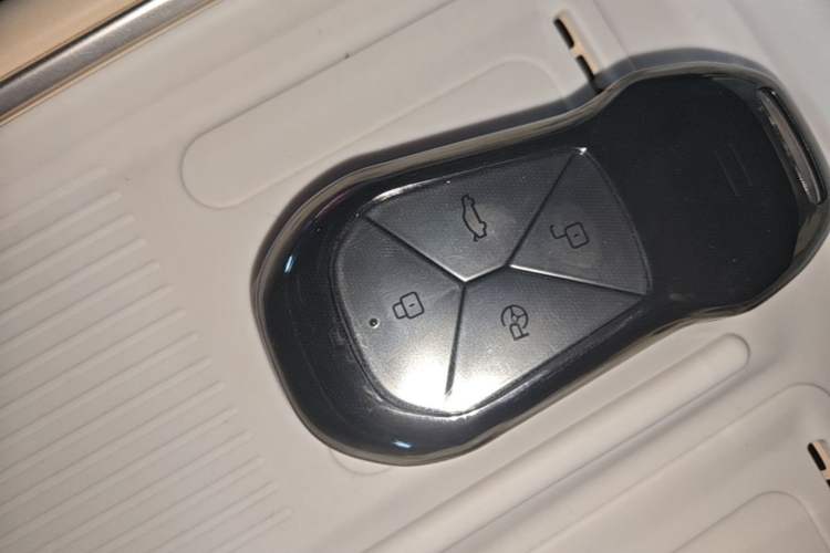 Used XPeng P7+ 2024 Ultra-Long Range Max Vehicle Key