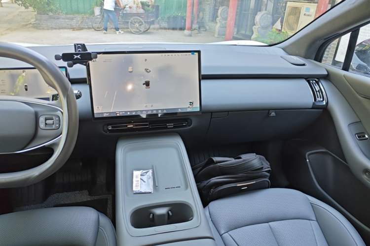 Used XPeng P7+ 2024 Long-Range Max Audio And AC Panel
