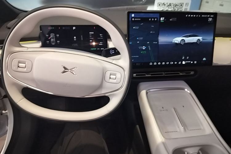 Used XPeng P7+ 2024 Ultra-Long Range Max Center Console