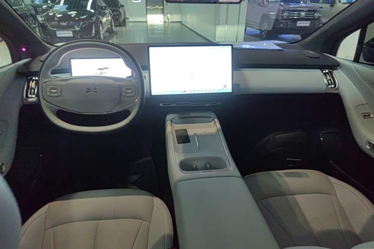 Used XPeng P7+ 2024 Ultra-Long Range Max Center Console