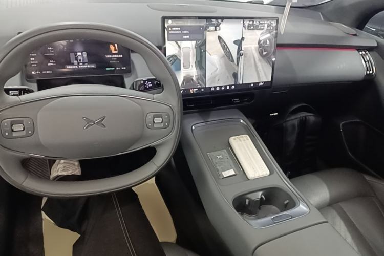Used XPeng P7+ 2024 Ultra-Long Range Max Center Console