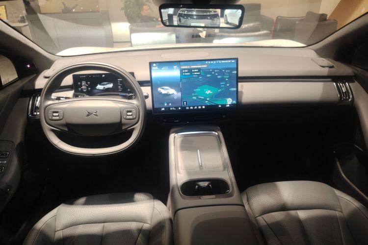 Used XPeng P7+ 2024 Long-Range Max Center Console