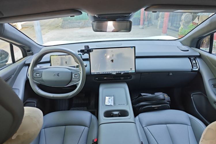 Used XPeng P7+ 2024 Long-Range Max Center Console