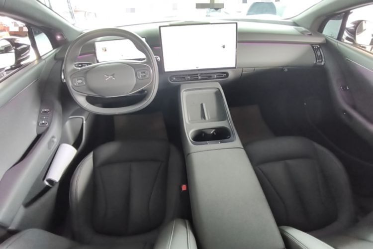 Used XPeng P7+ 2024 Long-Range Max Center Console