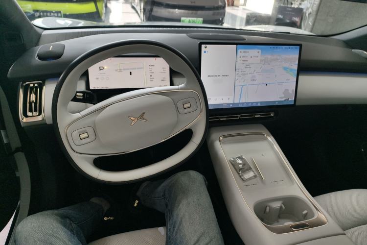 Used XPeng P7+ 2024 Long-Range Max Center Console