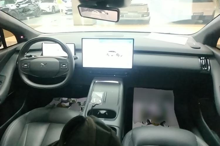 Used XPeng P7+ 2024 Long-Range Max Center Console