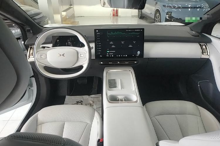 Used XPeng P7+ 2024 Long-Range Max Center Console
