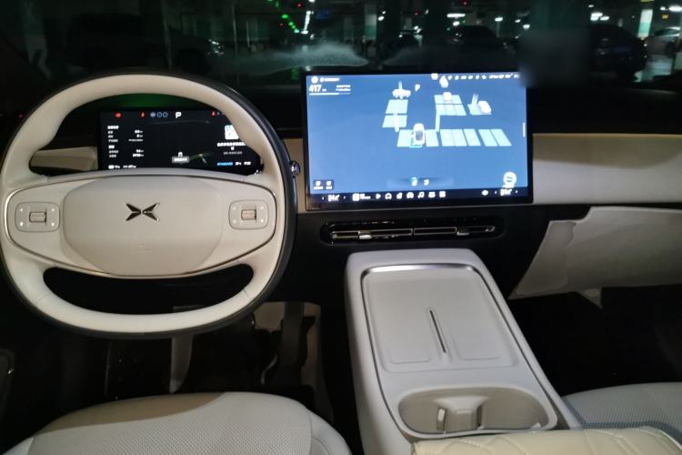 Used XPeng P7+ 2024 Long-Range Max Center Console