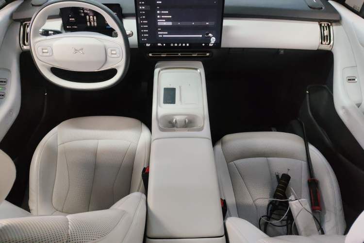 Used XPeng P7+ 2024 Long-Range Max Center Console