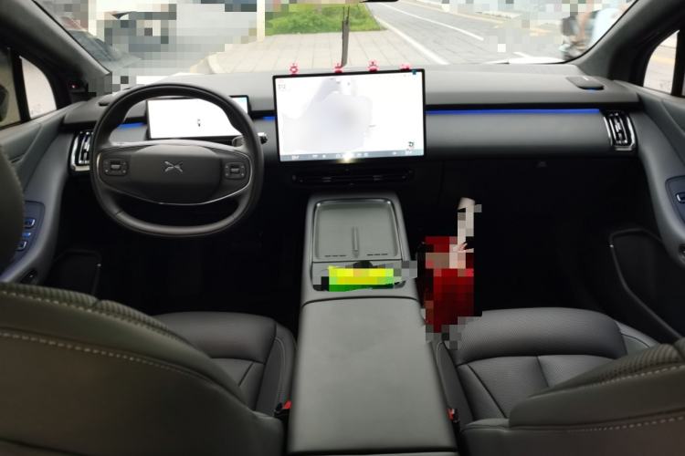Used XPeng P7+ 2024 Long-Range Max Center Console